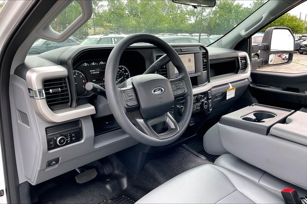 New 2026 Oxford White Ford F-250® XL image 13