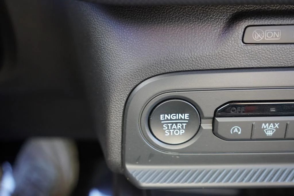 Used 2025 Gray Ford Outer Banks image 32