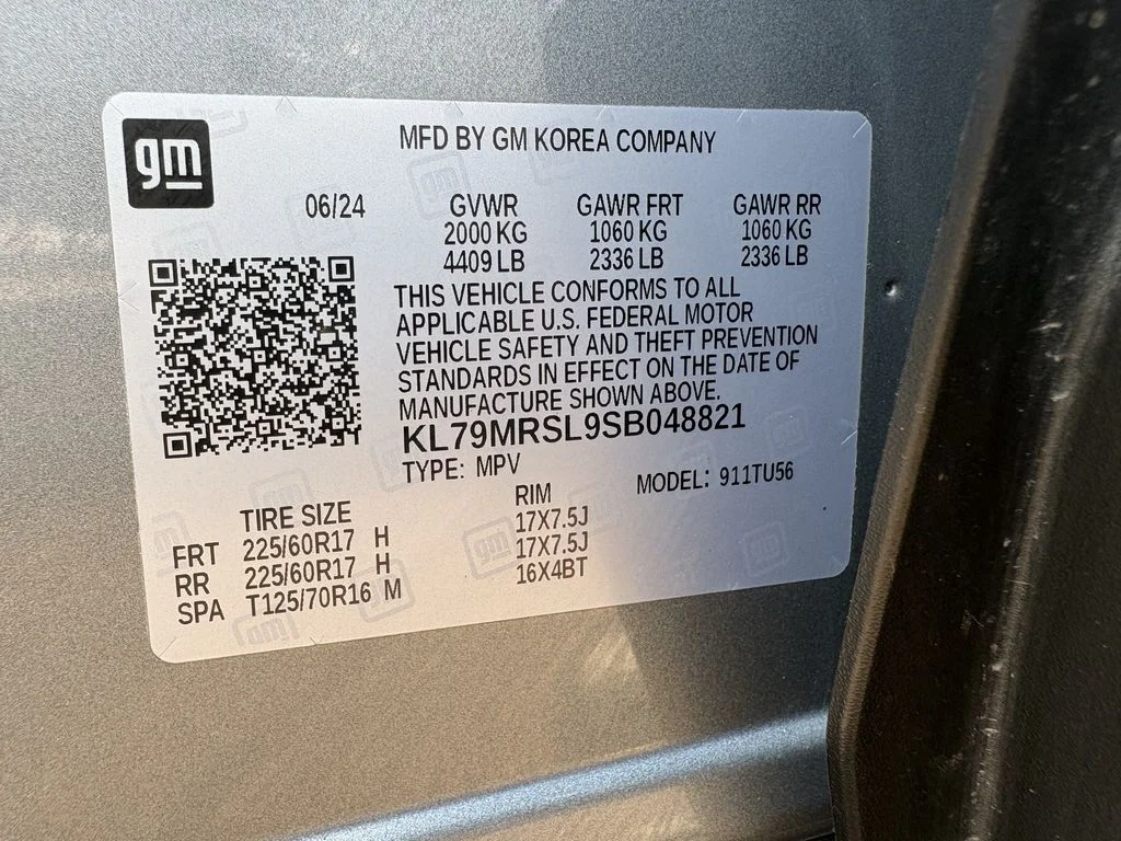 Used 2025 Sterling Gray Metallic Chevrolet LT image 28