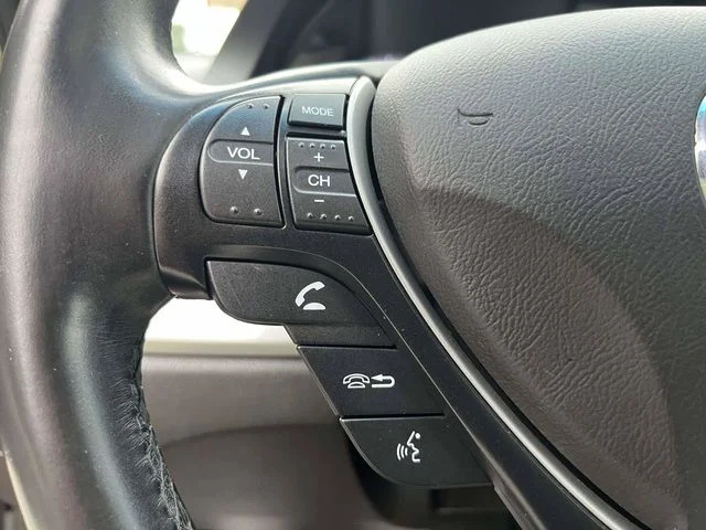 Certified Used 2017 White Diamond Pearl Acura Technology Package image 24
