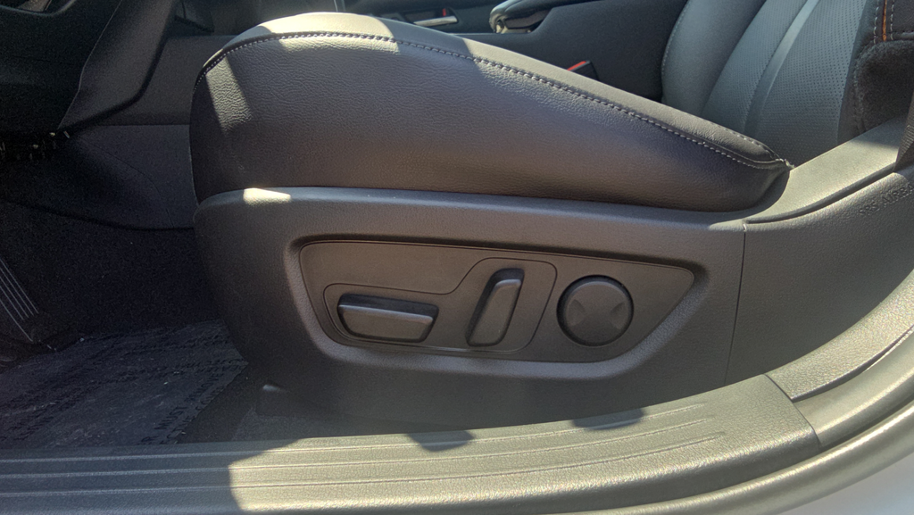 New 2026 Wind Chill Pearl Mazda Premium image 18