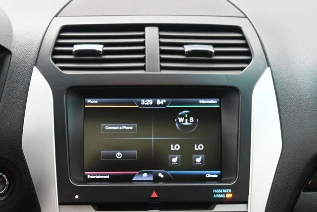 Used 2014 Black Ford Limited image 22