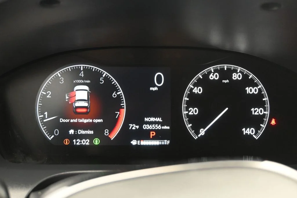 Used 2025  Honda Sport image 16