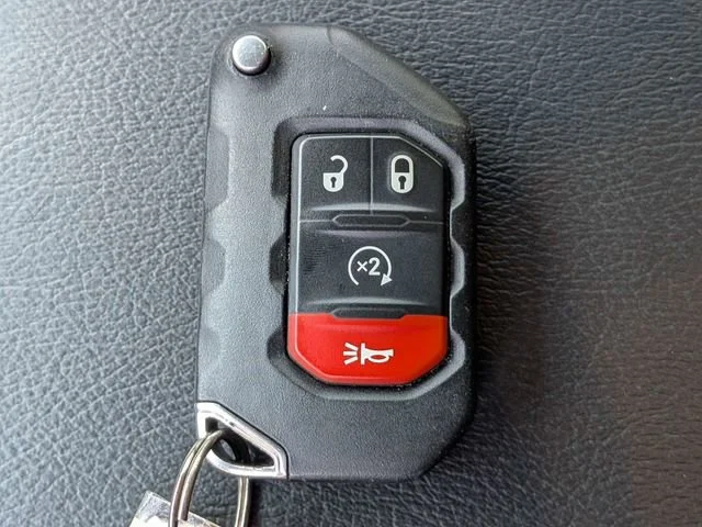 Used 2022 Sting-gray Clea Jeep Unlimited Sahara image 31