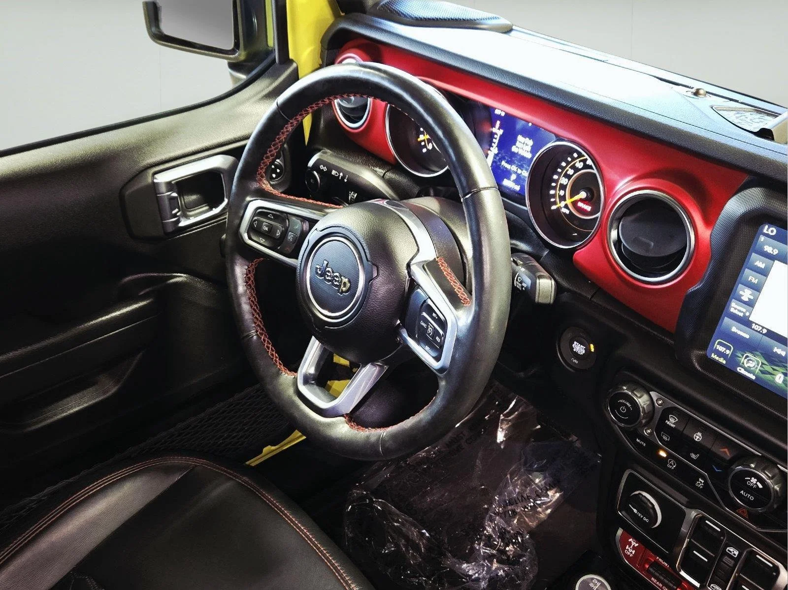 Used 2023 High Velocity Clearcoat Jeep Rubicon image 51