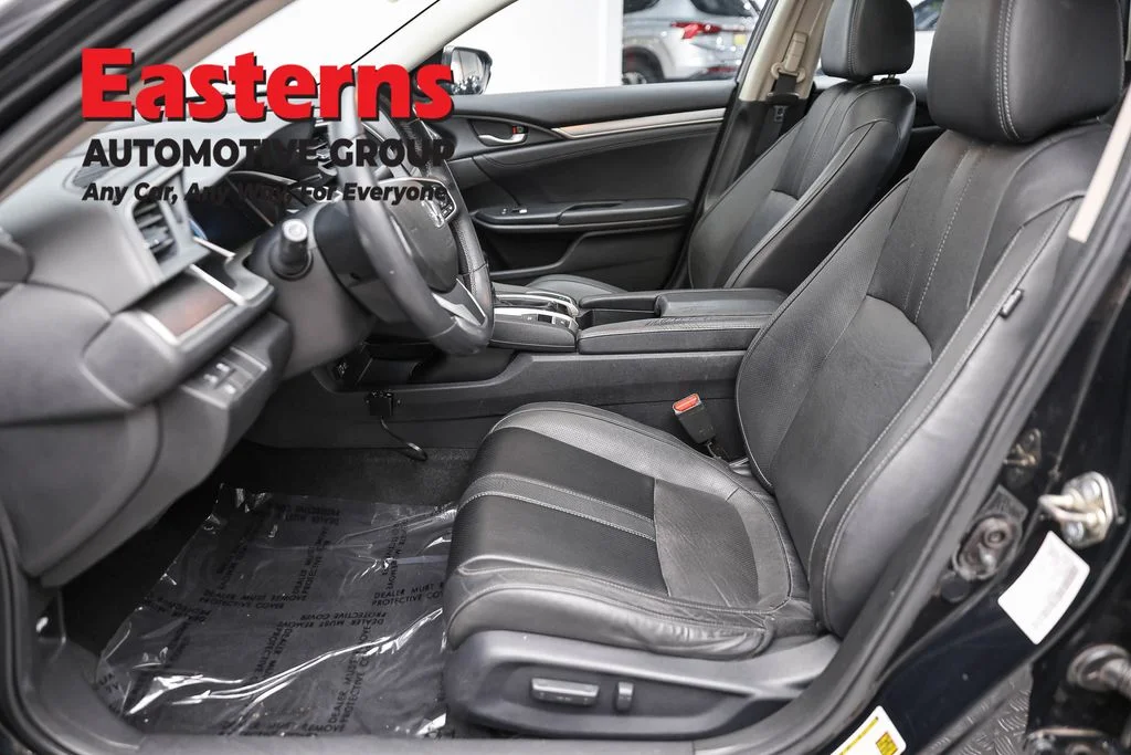 Used 2017 Black Honda Touring image 14