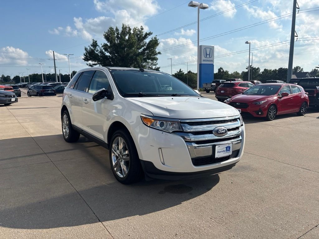 Used 2014 White Platinum Clearcoat Metallic Ford Limited image 3