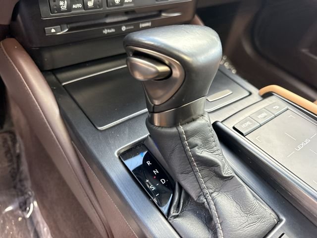 2021 Lexus ES 350 - Photo 20