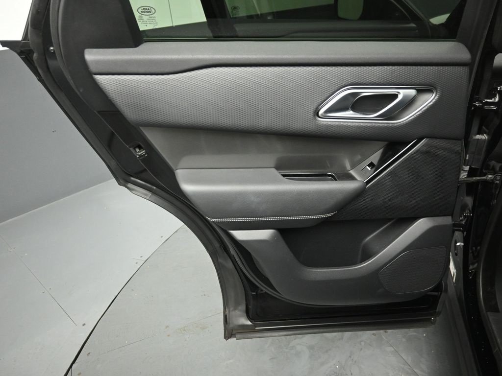 2019 LAND ROVER RANGE ROVER VELAR - Image 21
