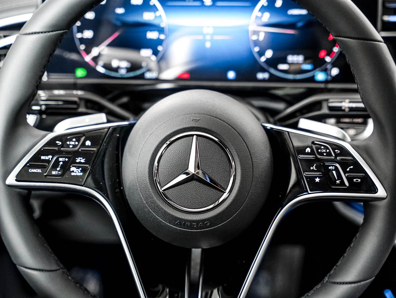 New 2027 Verde Silver Metallic Mercedes-Benz E 350 image 12