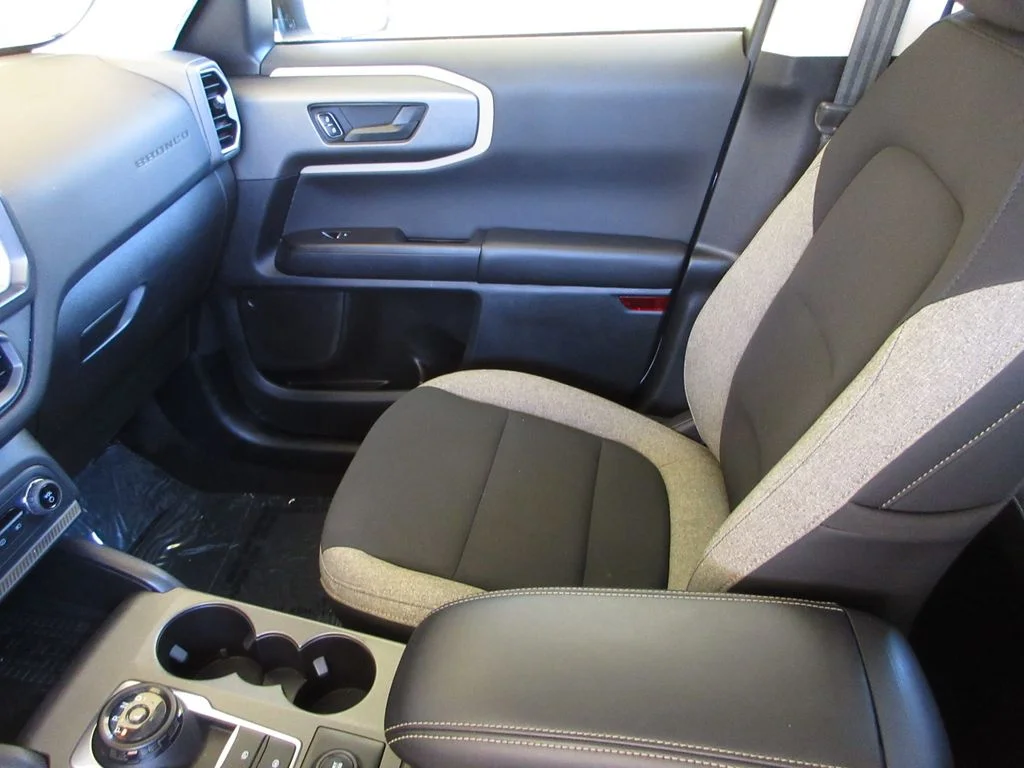 Certified Used 2025 Oxford White Ford Big Bend image 23
