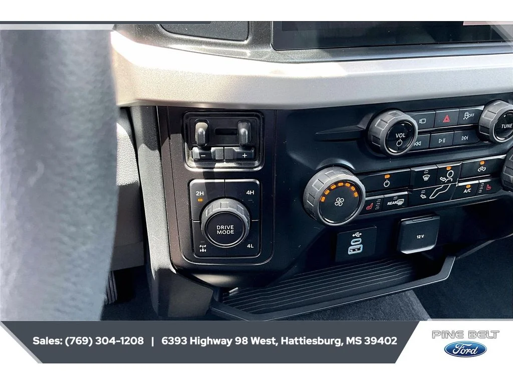 New 2026 Avalanche Ford F-250® XLT image 23