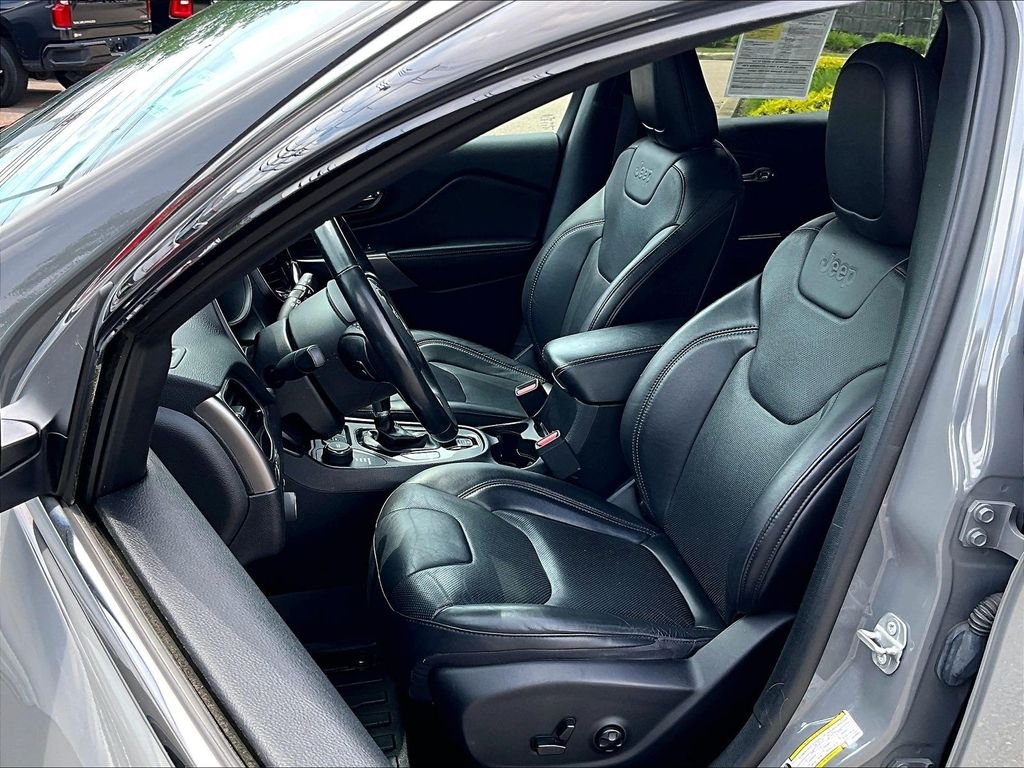 Used 2020 Gray Jeep Limited image 10