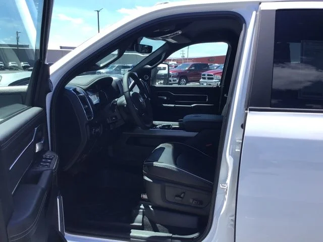 2026 RAM 3500 Laramie - Photo 9