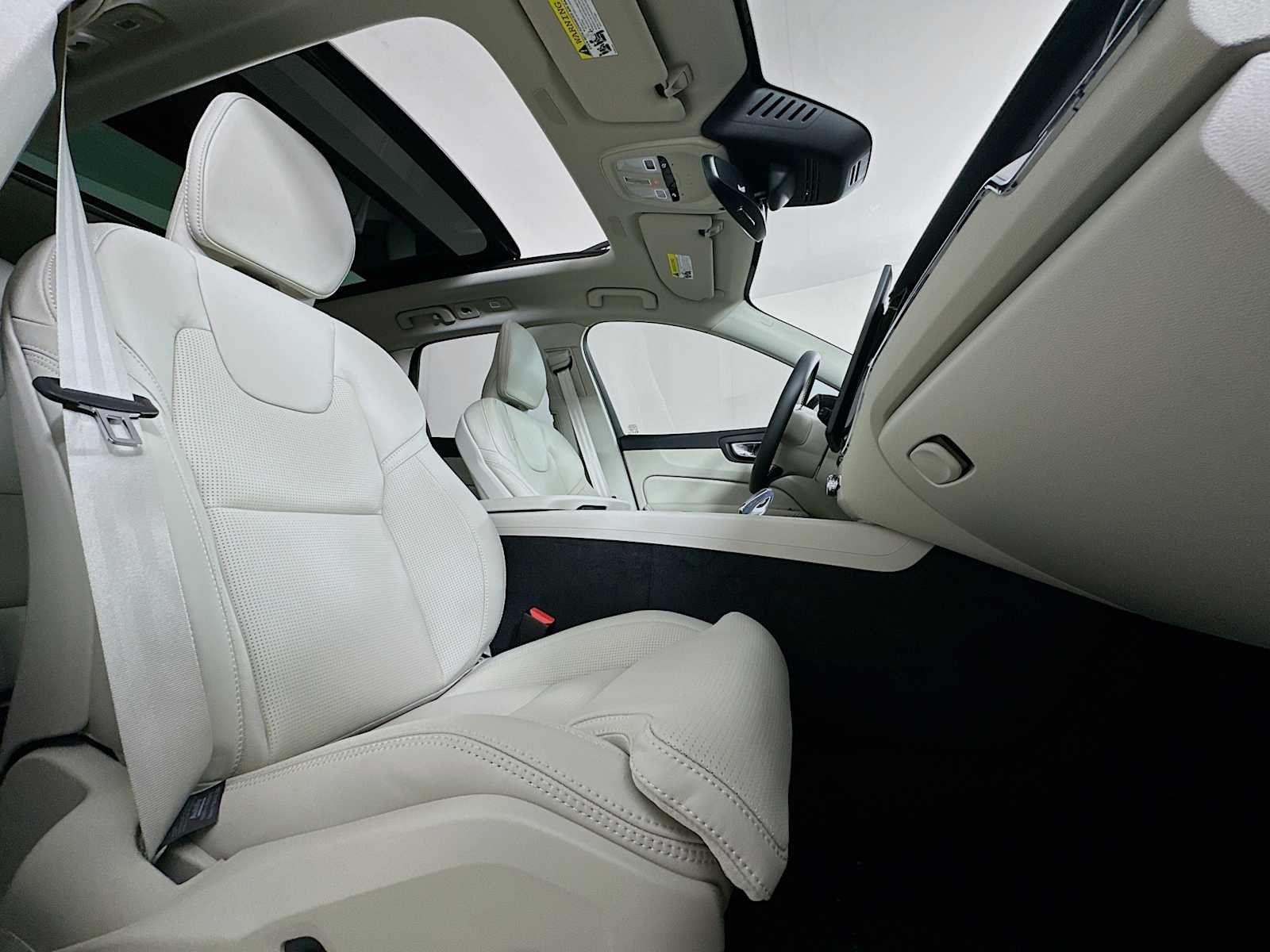 New 2026 Mulberry Red Volvo Ultra image 26
