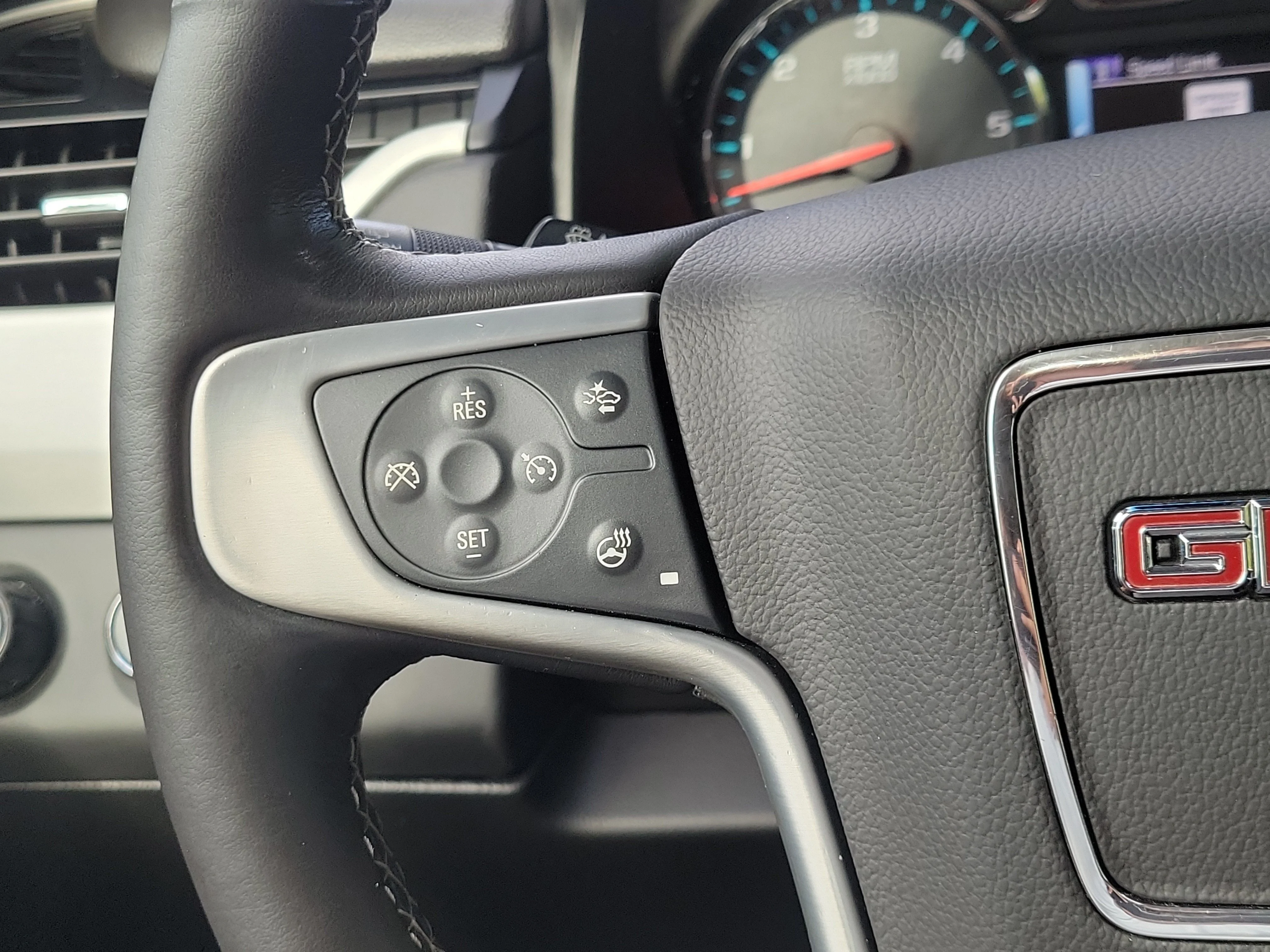 Used 2020 Quicksilver Metallic GMC SLT image 18
