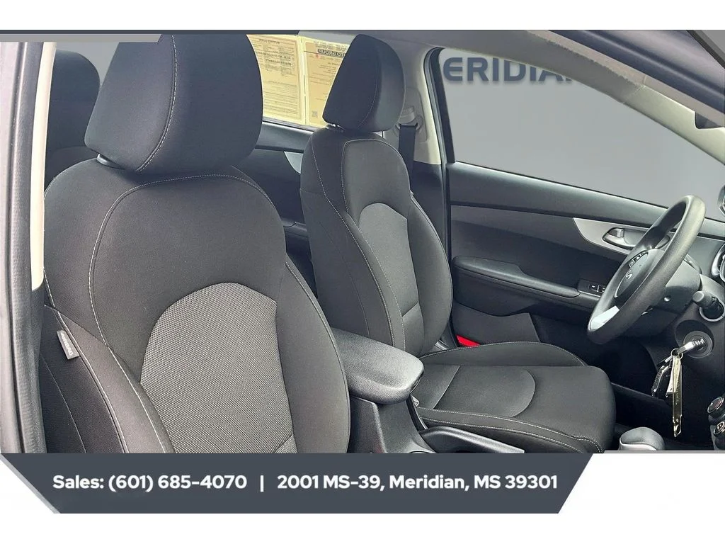 Used 2023 Steel Gray Kia LXS image 6