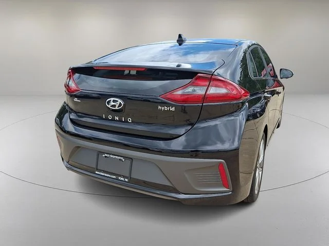 Used 2018 Black Hyundai Limited image 10