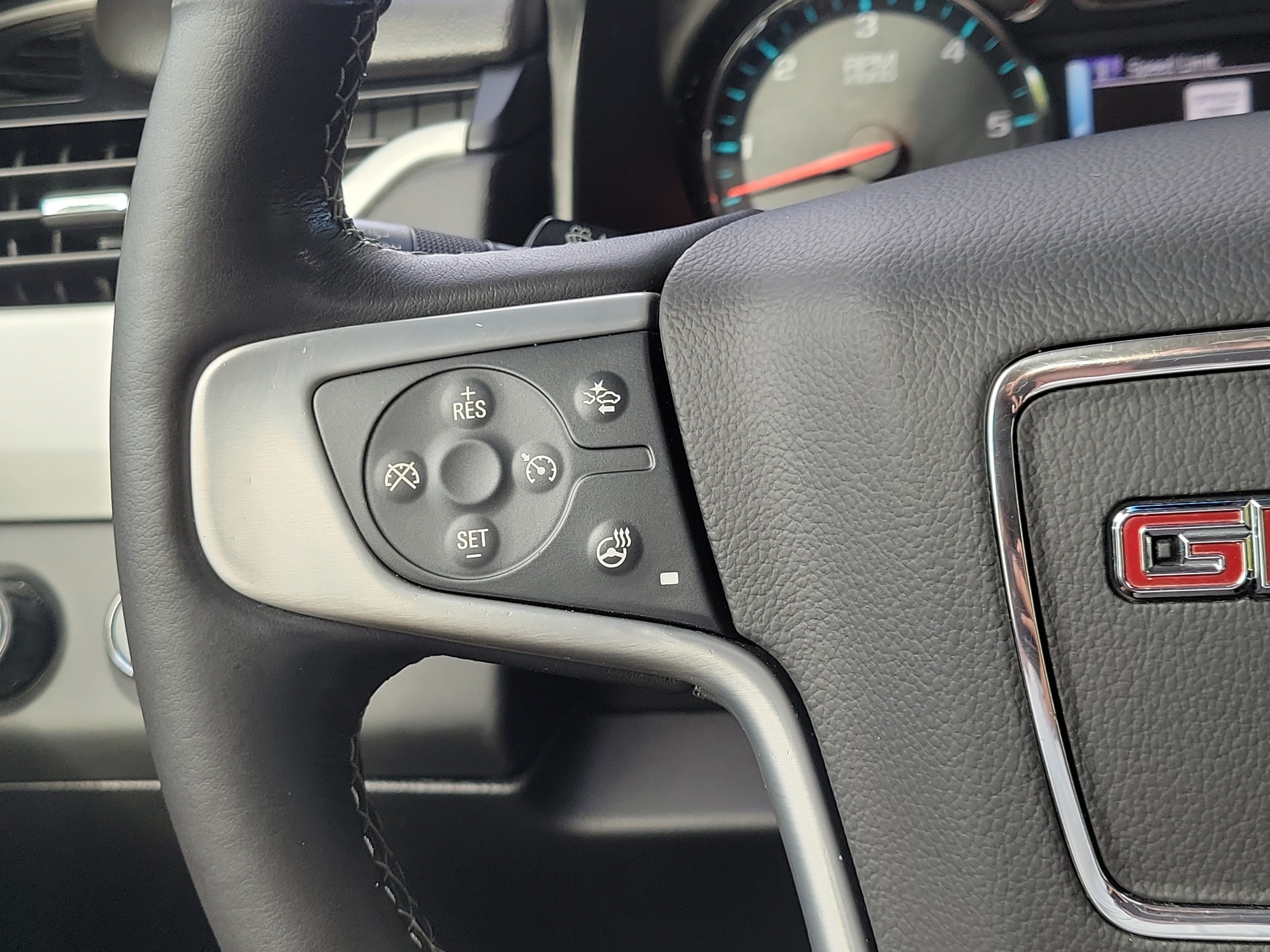 Used 2020 Quicksilver Metallic GMC SLT image 18