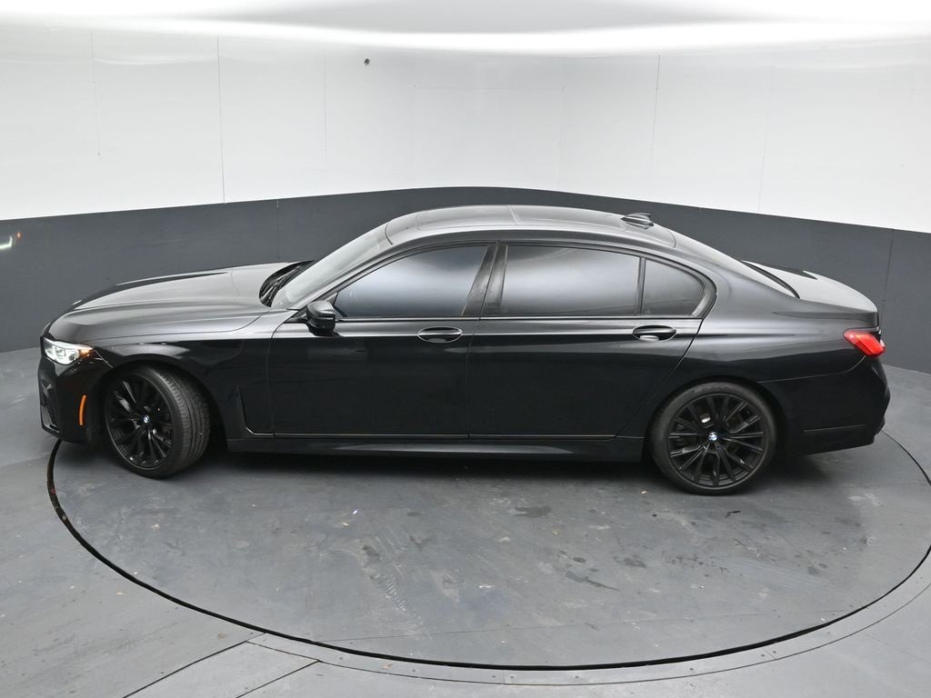2022 BMW 750LI - Image 46