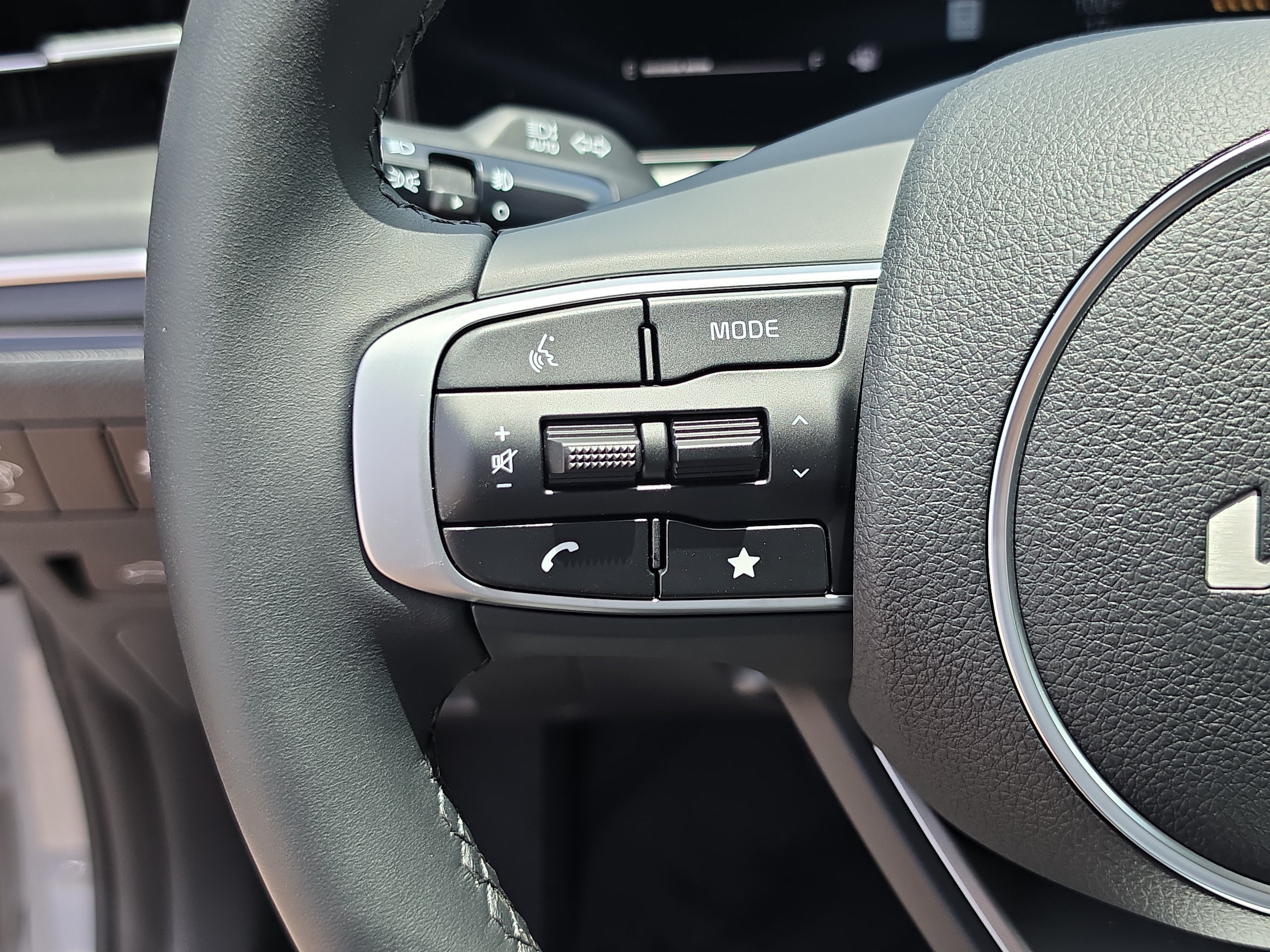 New 2026 Wolf Gray Kia GT-Line FWD image 30