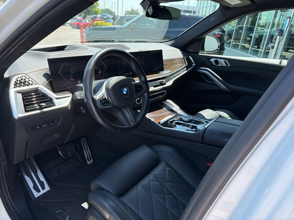 Used 2024 Alpine White BMW xDrive40i image 16