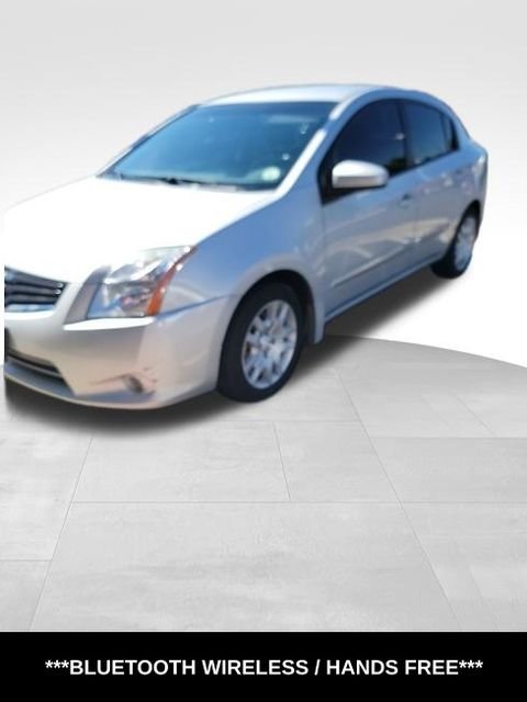 Used 2012 Silver Nissan 2.0 S image 3