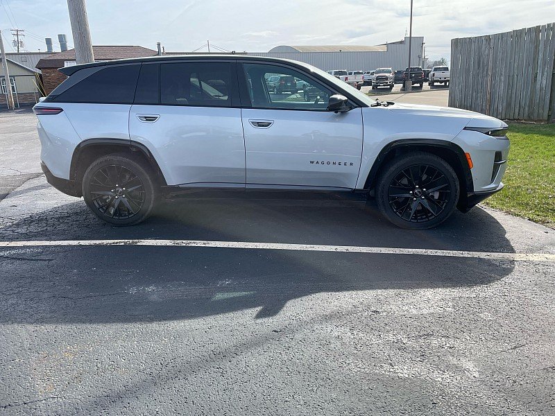 Used 2024 Jeep Wagoneer S Launch Edition with VIN 3C4RJNAK9RT177924 for sale in Clinton, IL