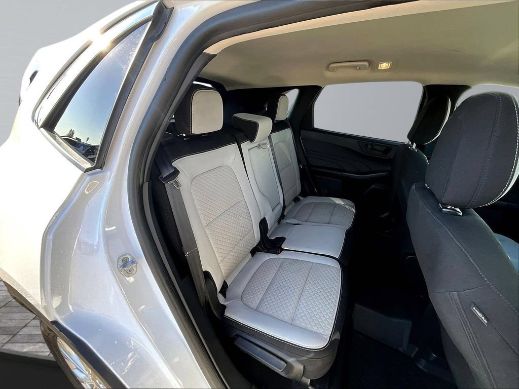 2023 Ford Escape 27