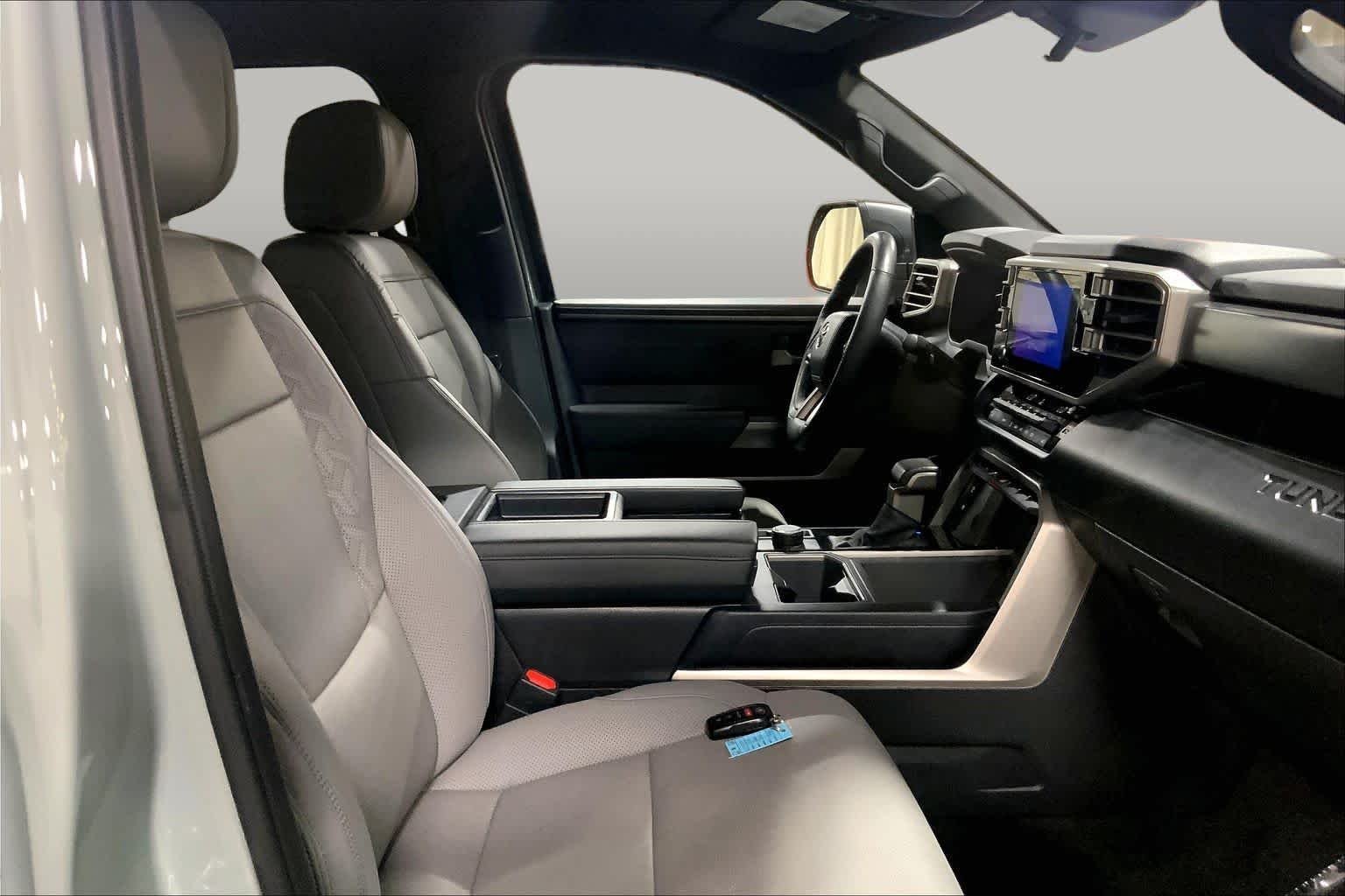 Used 2025 Lunar Rock Toyota SR5 image 9