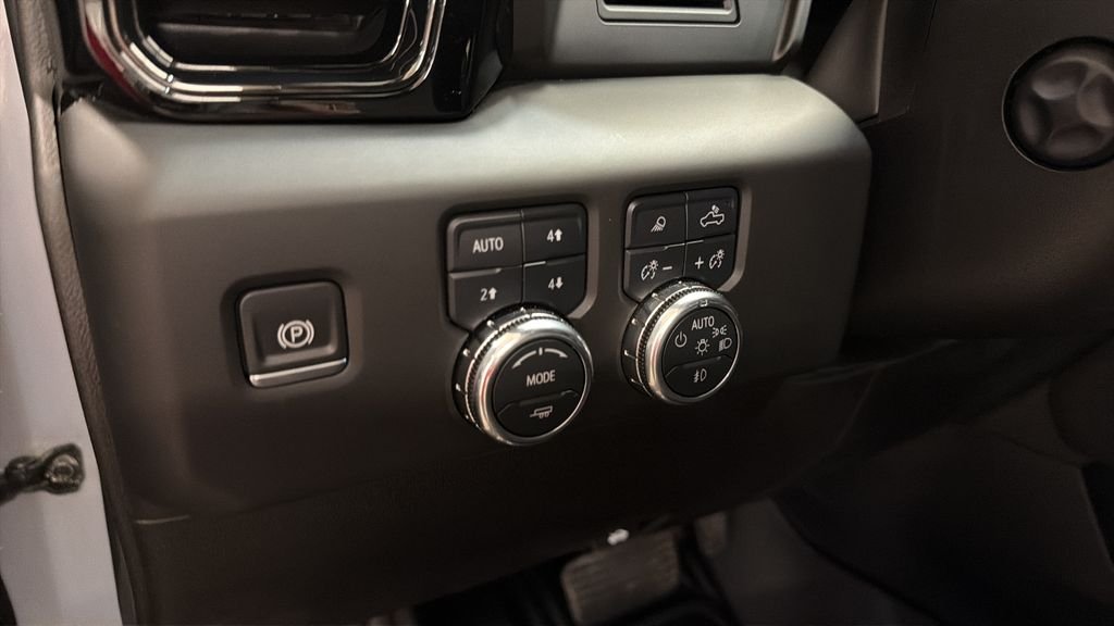 Used 2025 Gray GMC AT4 image 16