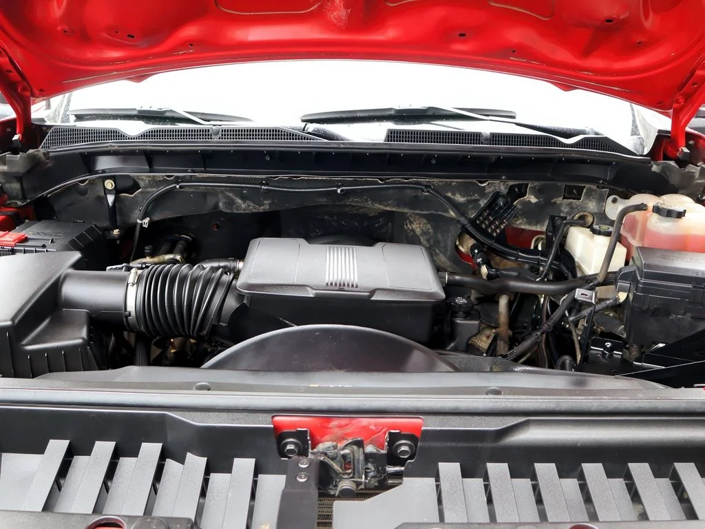 Used 2021 Cardinal Red GMC SLE image 31