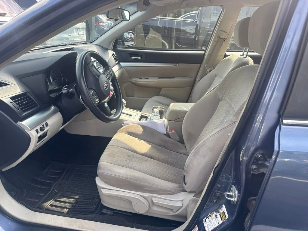 Used 2014 Blue Subaru 2.5i image 9