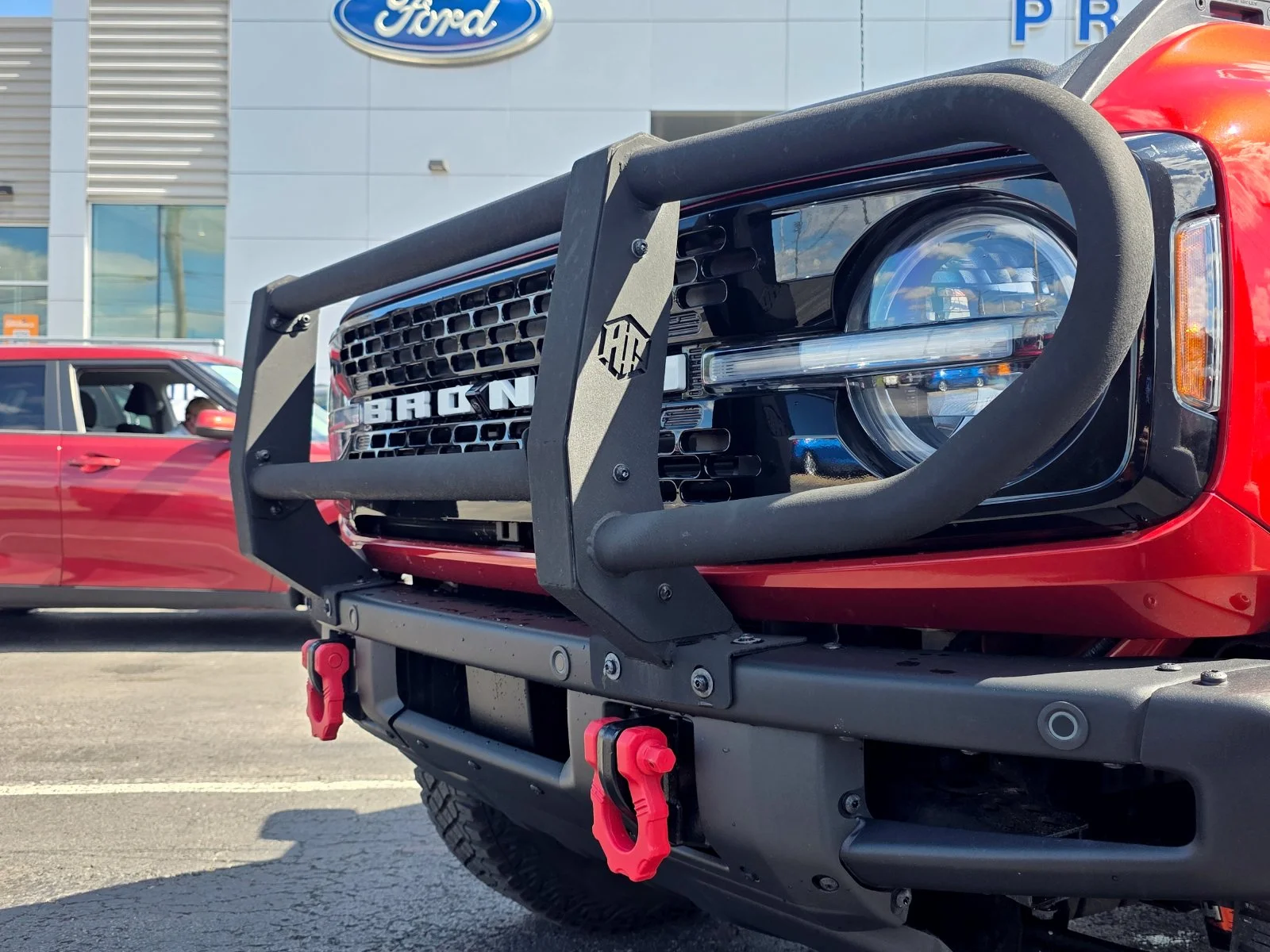 Used 2023 Hot Pepper Red Metallic Tinted Clearcoat Ford Wildtrak image 24