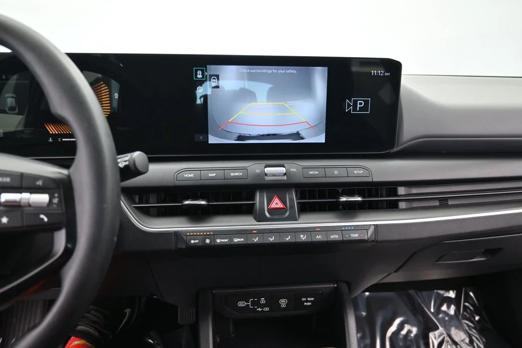 2025 Kia K4 LXS - Photo 17