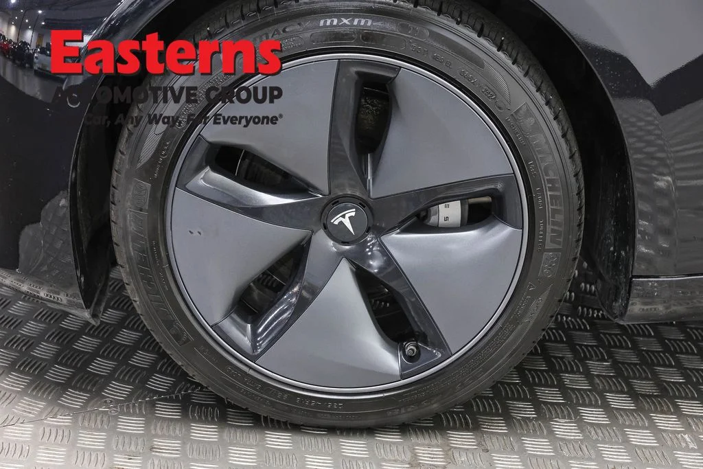 Used 2018 Black Tesla Long Range image 26