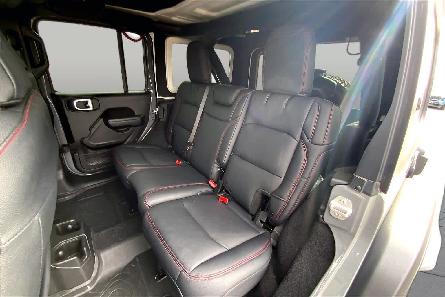 Used 2023 Sting-Gray Clearcoat Jeep Rubicon image 21