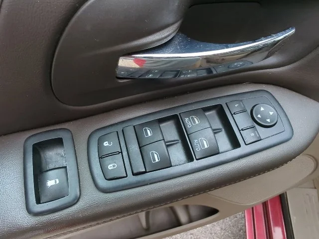 Used 2013 Red Chrysler Touring image 13