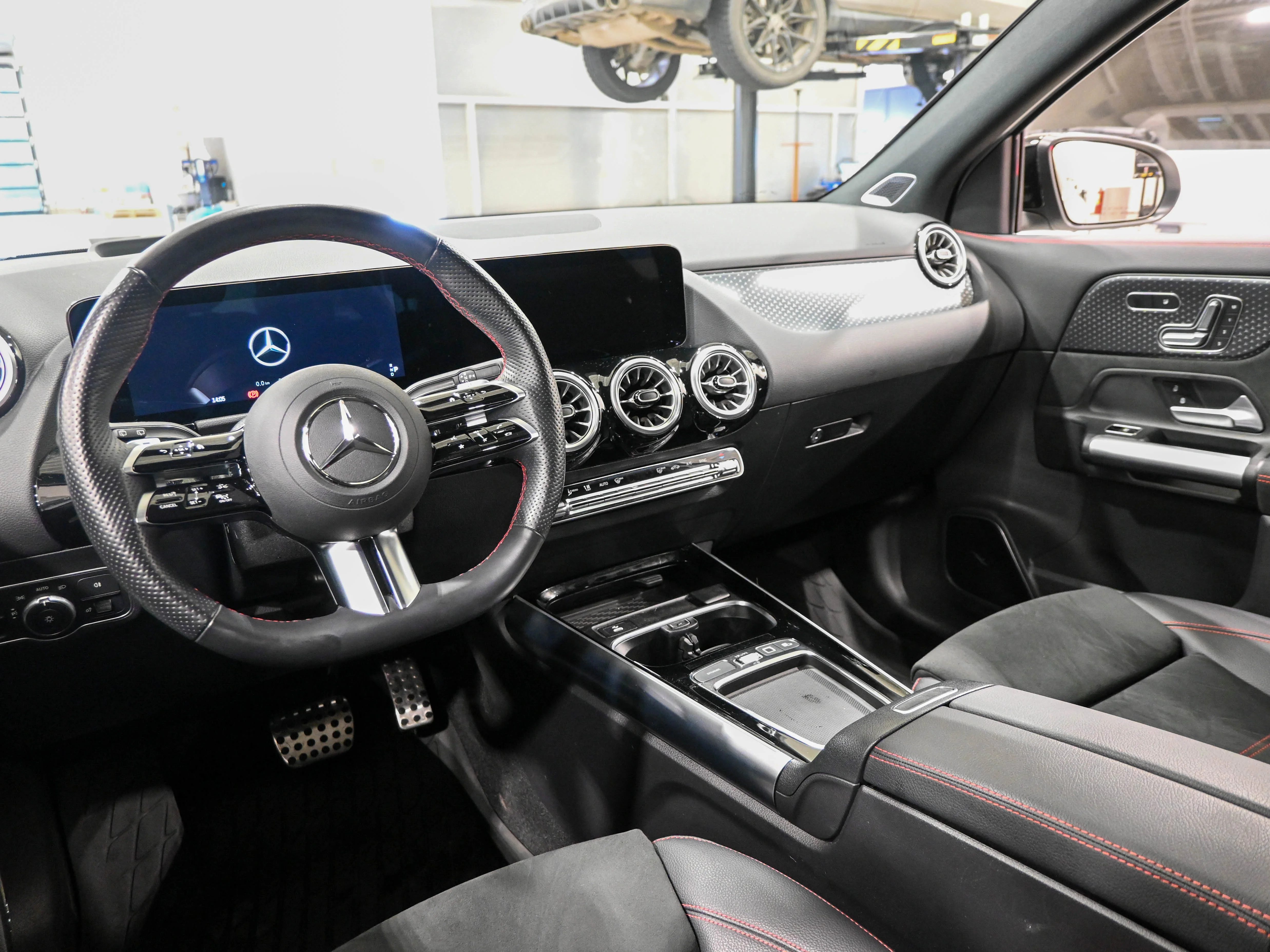 New 2025 Polar White Mercedes-Benz GLA 250 image 8