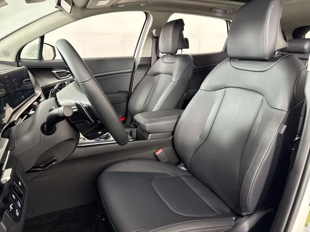 New 2026 Snow White Pearl Kia EX image 11