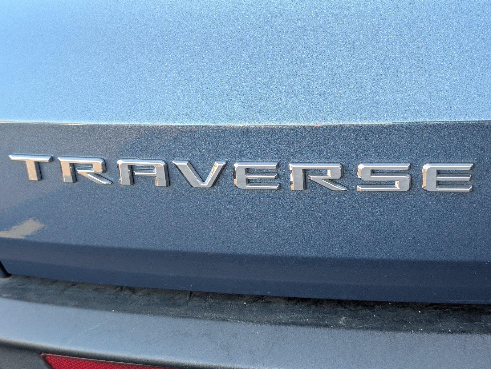 Used 2025 Lakeshore Blue Metallic Chevrolet LT image 6