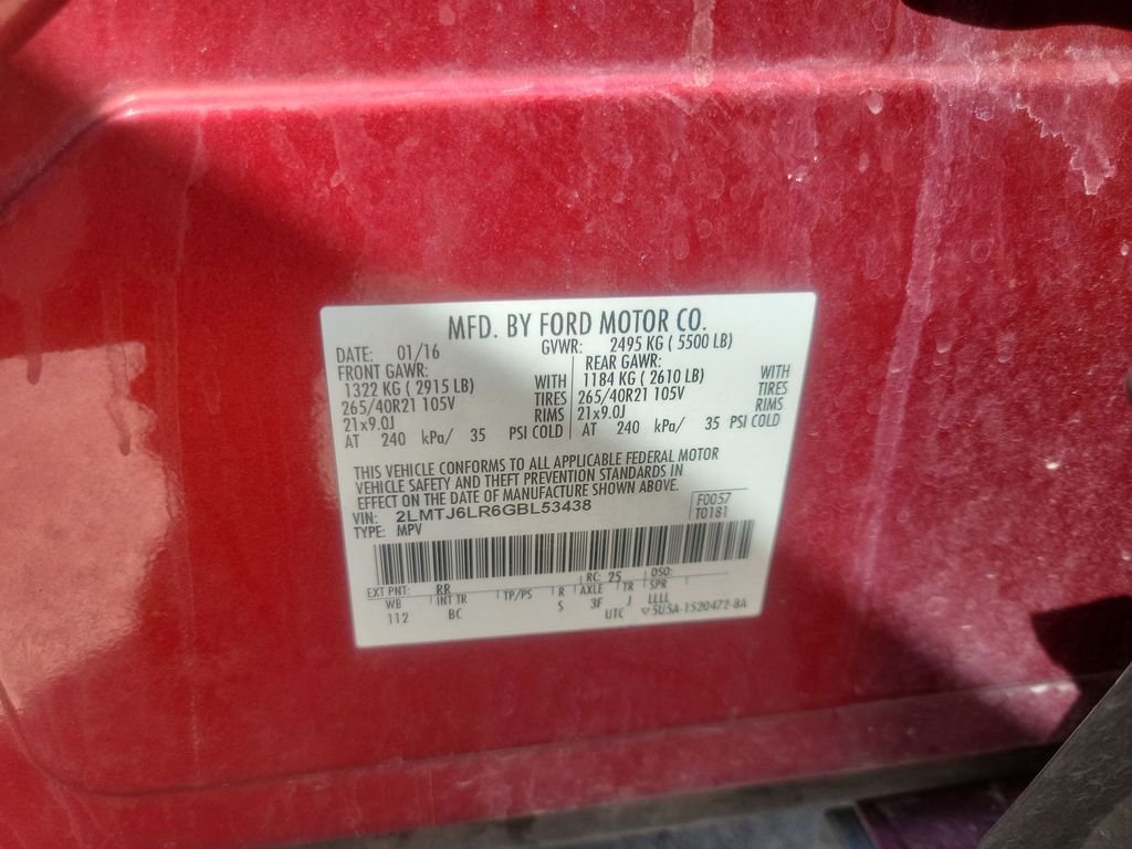 Used 2016 Red Lincoln Reserve image 38