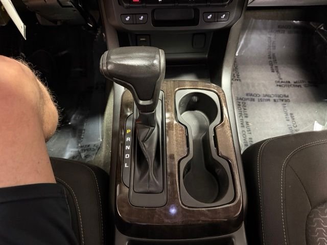 Used 2017 Quartz GMC SLE1 image 38