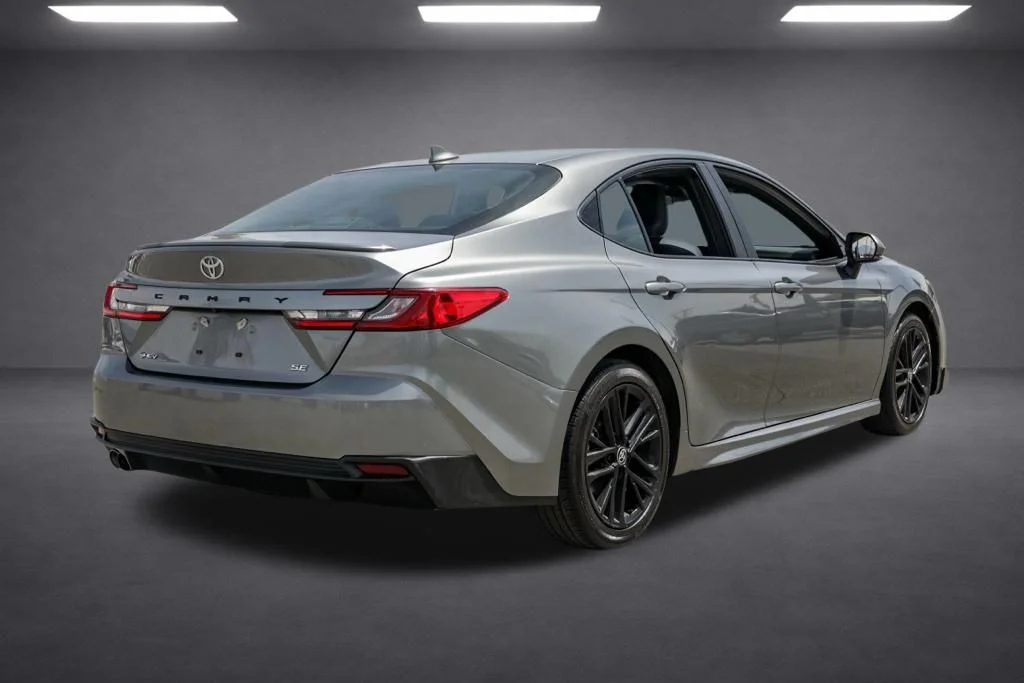 Used 2025  Toyota SE image 3