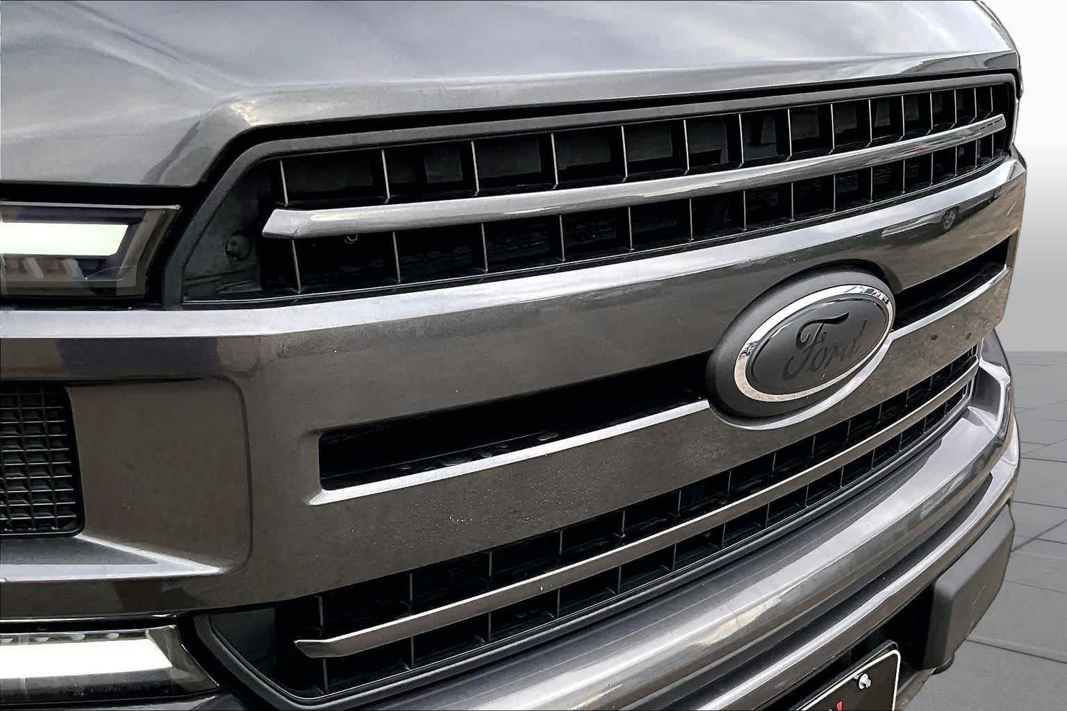 Used 2019 Magnetic Ford XLT image 32