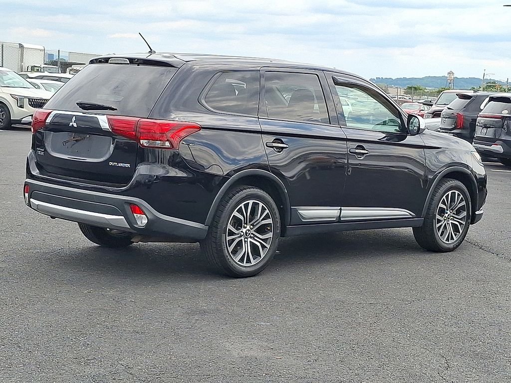 Used 2016 Black Mitsubishi  image 6