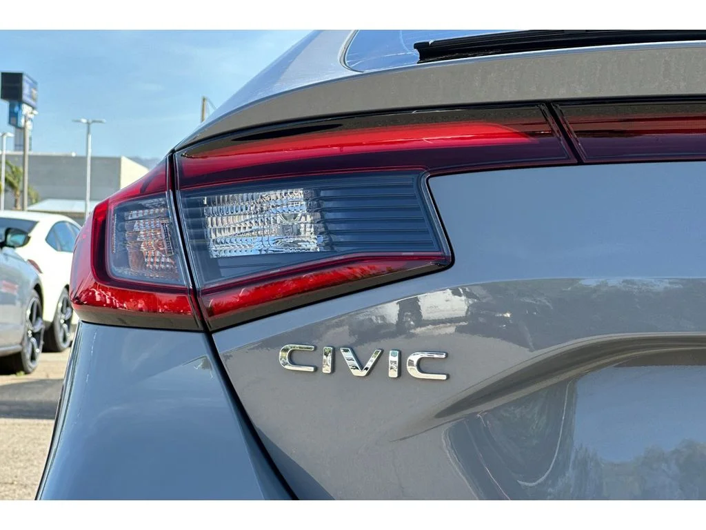 Used 2025 Sonic Gray Pearl Honda Sport image 45