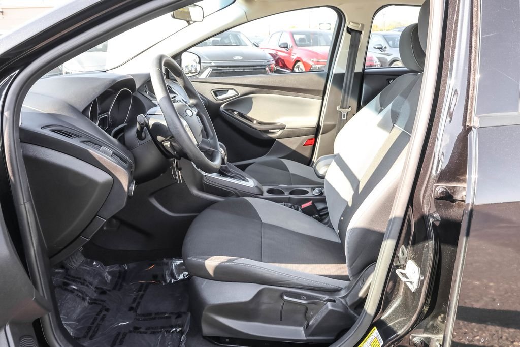 2014 Ford Focus SE photo 4