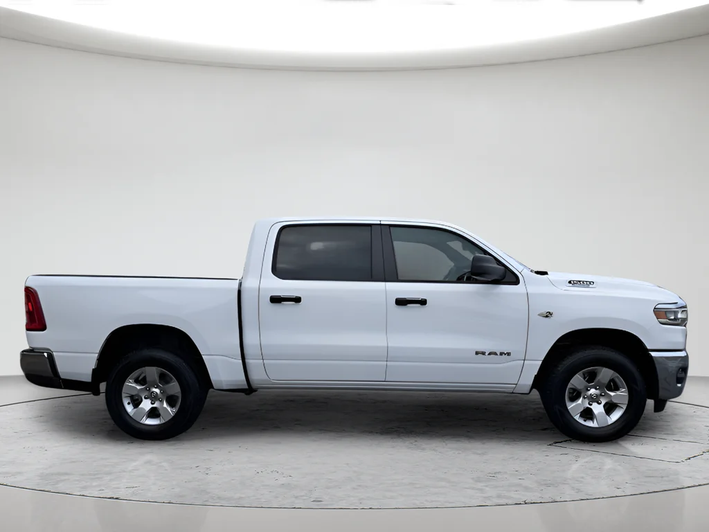 New 2026 Bright White Clear-Coat Exterior Paint RAM Big Horn/Lone Star image 6