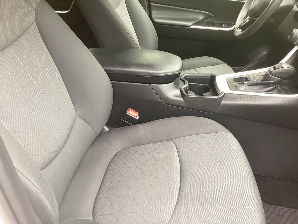 Used 2021 White Toyota XLE image 4